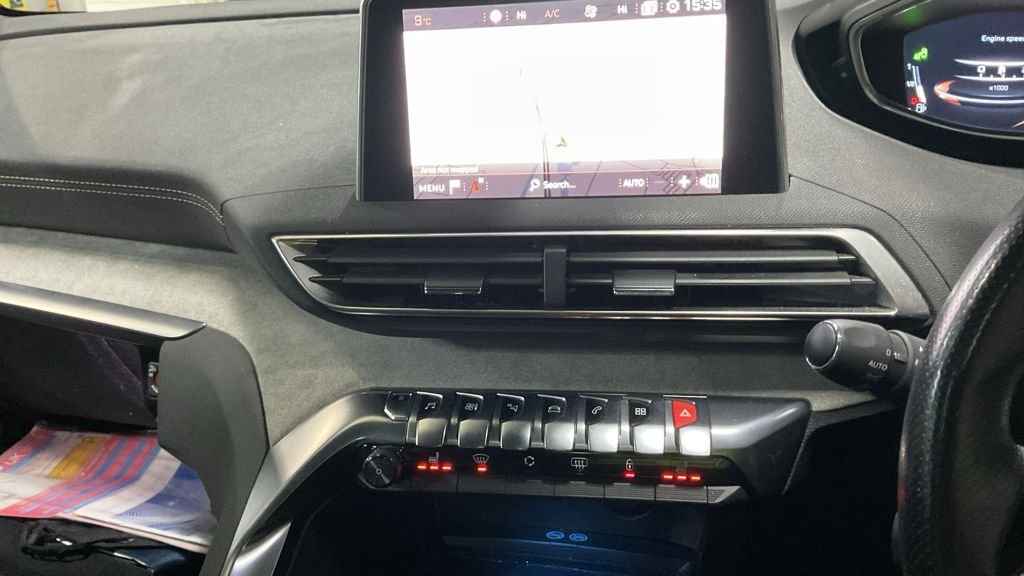 Used Peugeot 3008 2018 for sale - 77122272: Photo 8