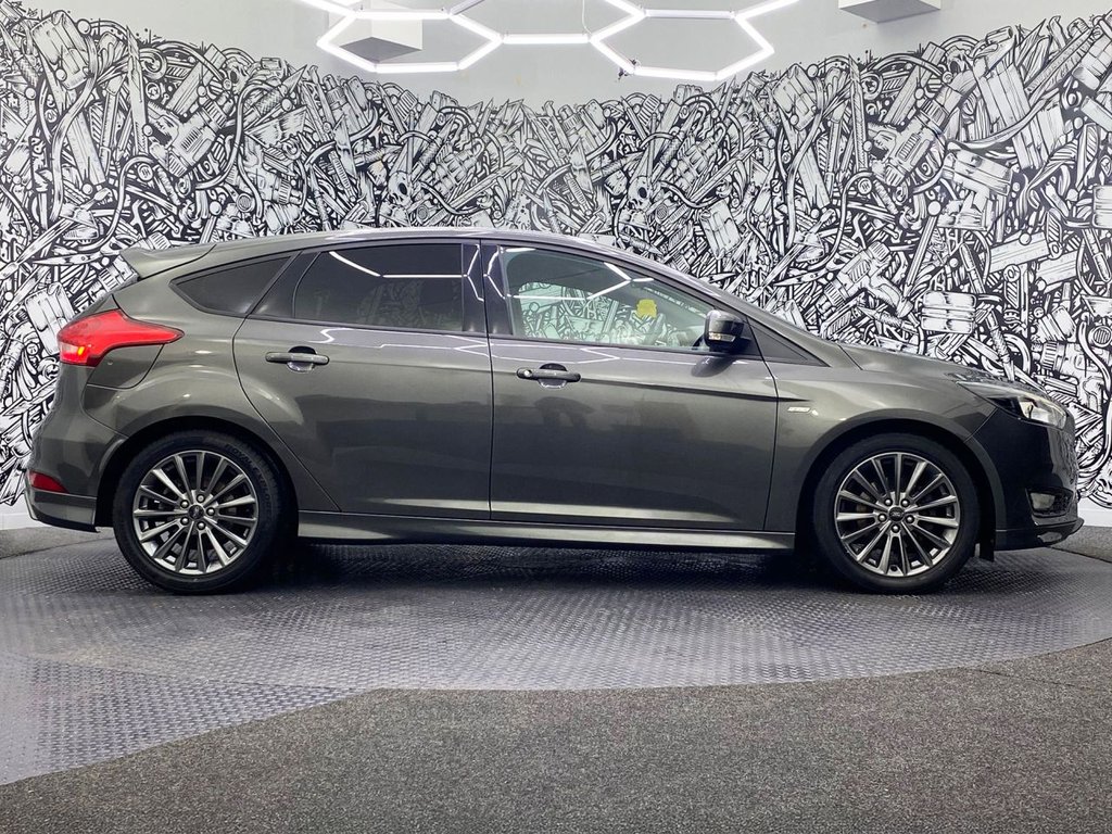 Used Ford Focus 2017 for sale - 77383780: Photo 12