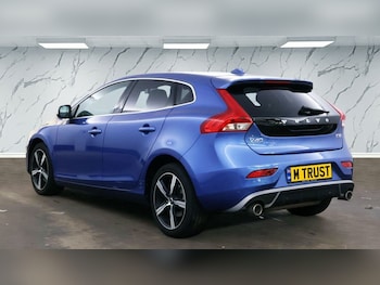 Used Volvo V40 2018 for sale - 78702120: Photo