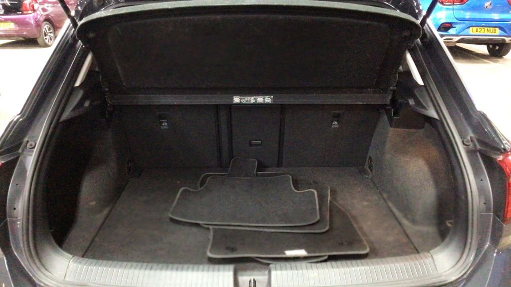 Used Volkswagen T-Roc 2021 for sale - 77384386: Photo 14