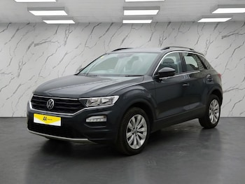 Used Volkswagen T-Roc 2021 for sale - 77384386: Photo