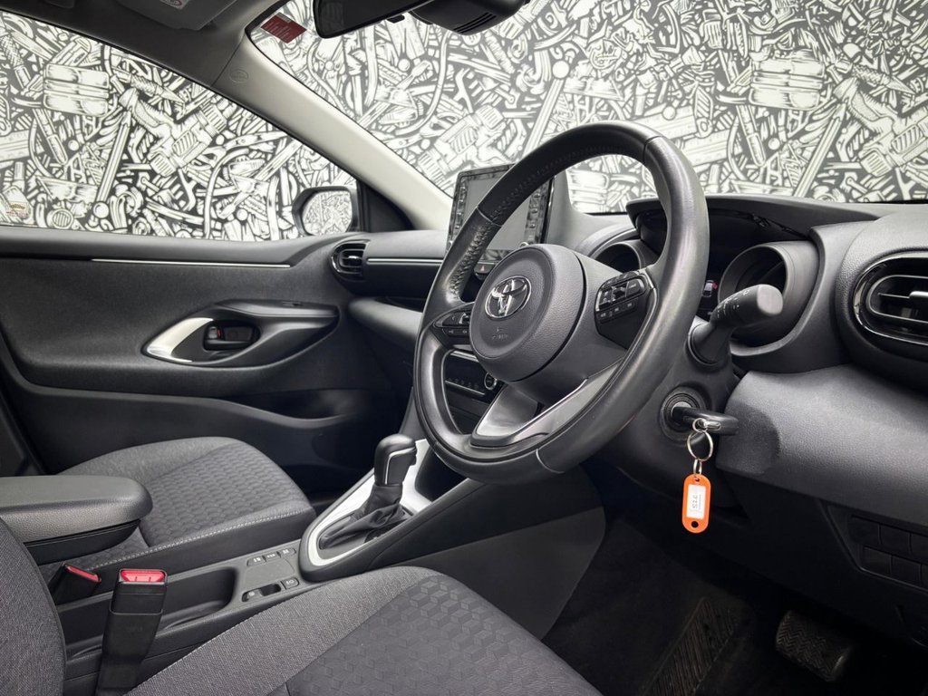 Used Toyota Yaris 2021 for sale - 76023808: Photo 25