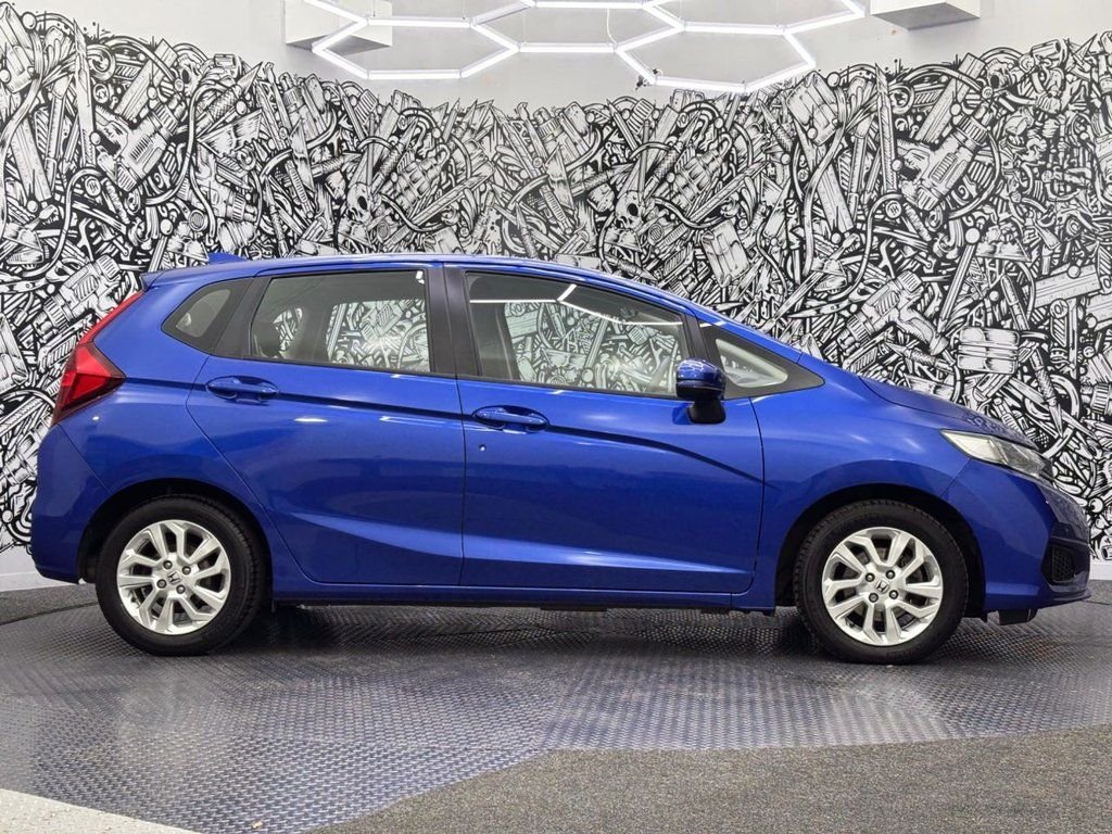 Used Honda Jazz 2020 for sale - 76029436: Photo 14