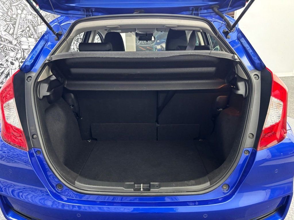 Used Honda Jazz 2020 for sale - 76029436: Photo 30