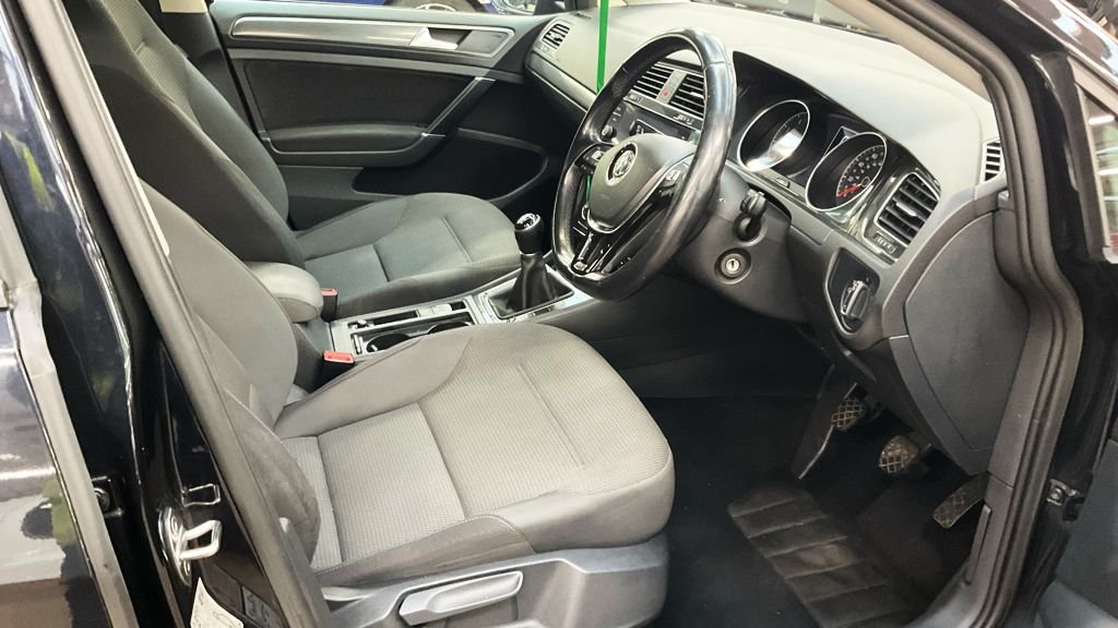 Used Volkswagen Golf 2019 for sale - 77609005: Photo 13