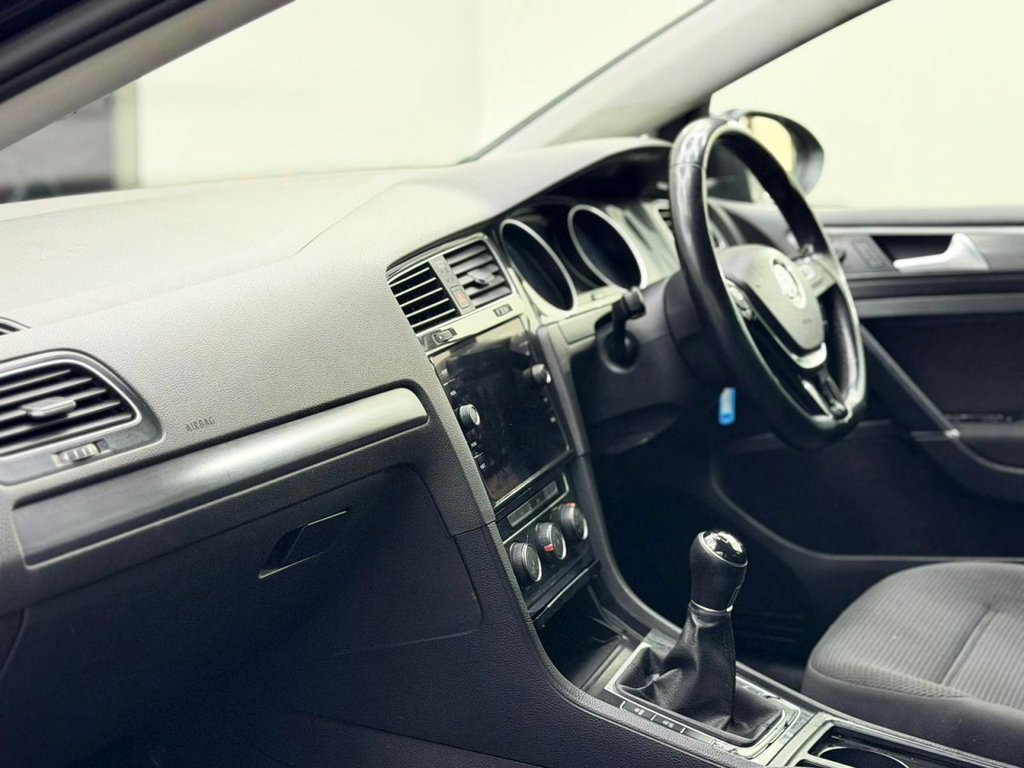 Used Volkswagen Golf 2019 for sale - 77609005: Photo 17