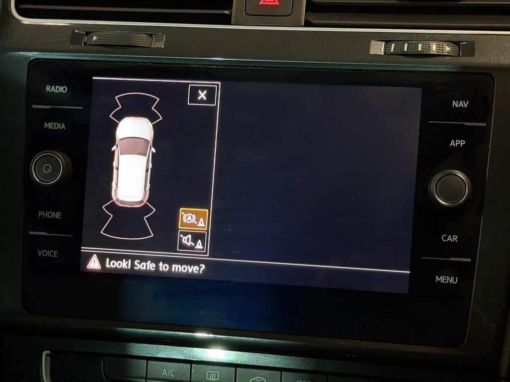 Used Volkswagen Golf 2019 for sale - 77609005: Photo 23