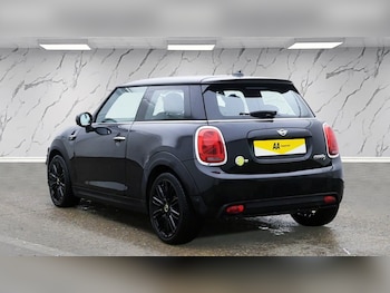 Used MINI Hatch 2022 for sale - 76740503: Photo
