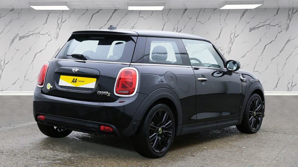 Used MINI Hatch 2022 for sale - 76740503: Photo 4