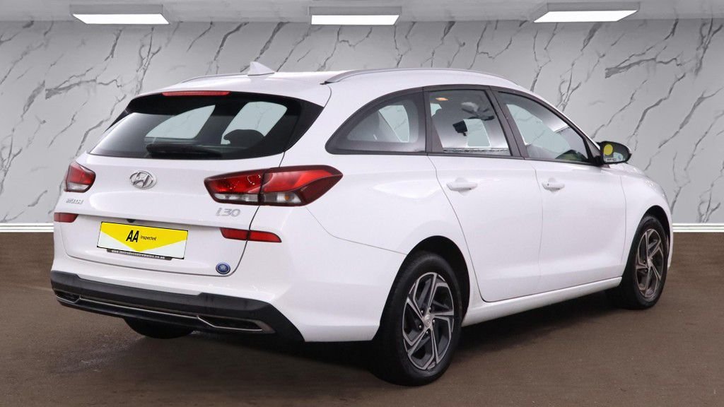 Used Hyundai i30 2021 for sale - 76582750: Photo 4