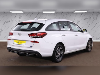 Used Hyundai i30 2021 for sale - 76582750: Photo