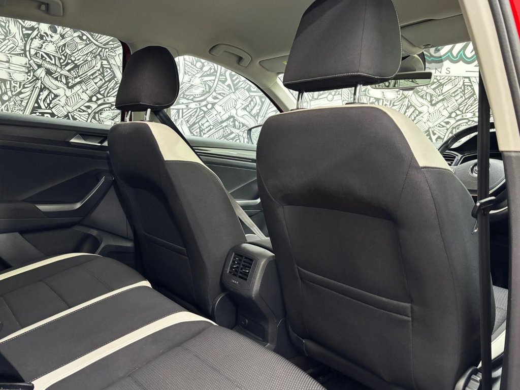 Used Volkswagen T-Roc 2018 for sale - 73968932: Photo 30