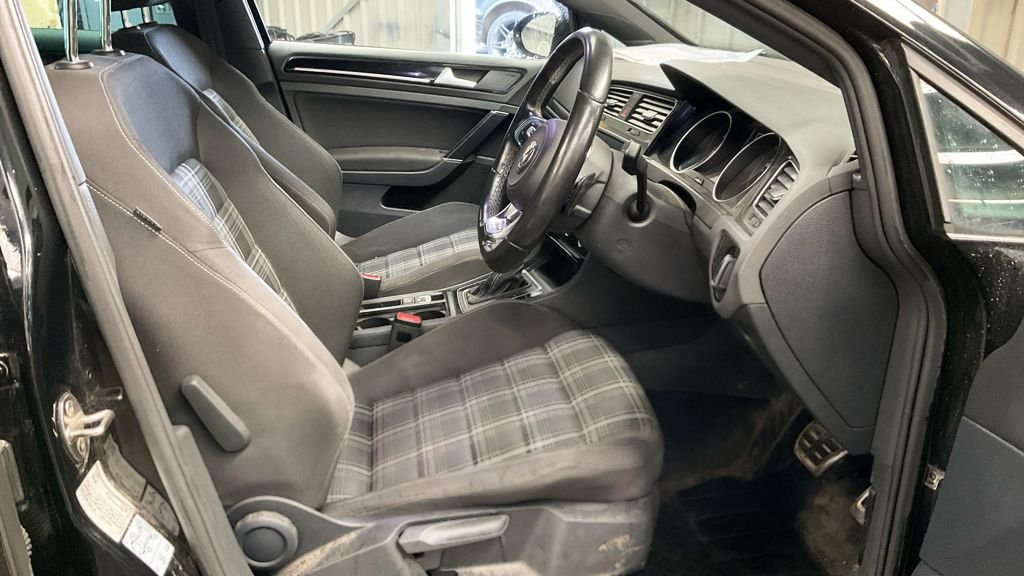 Used Volkswagen Golf 2016 for sale - 77780073: Photo 12