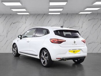 Used Renault Clio 2023 for sale - 77369657: Photo
