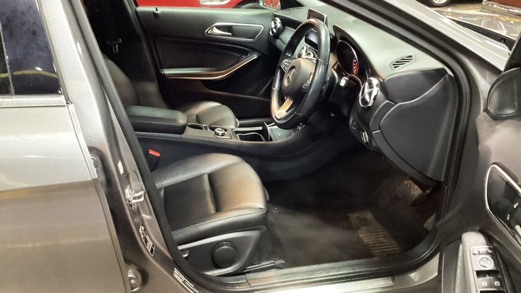 Used Mercedes-Benz GLA 2018 for sale - 77655105: Photo 12