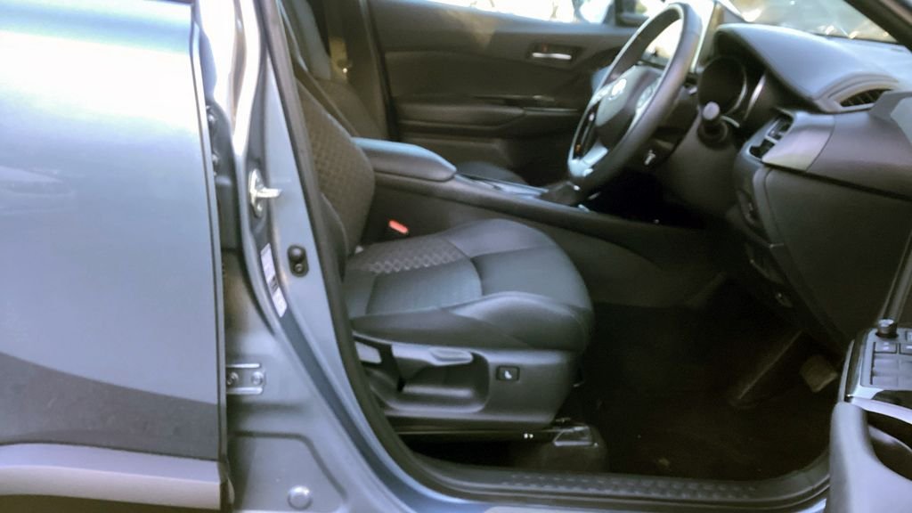 Used Toyota C-HR 2022 for sale - 76396135: Photo 10