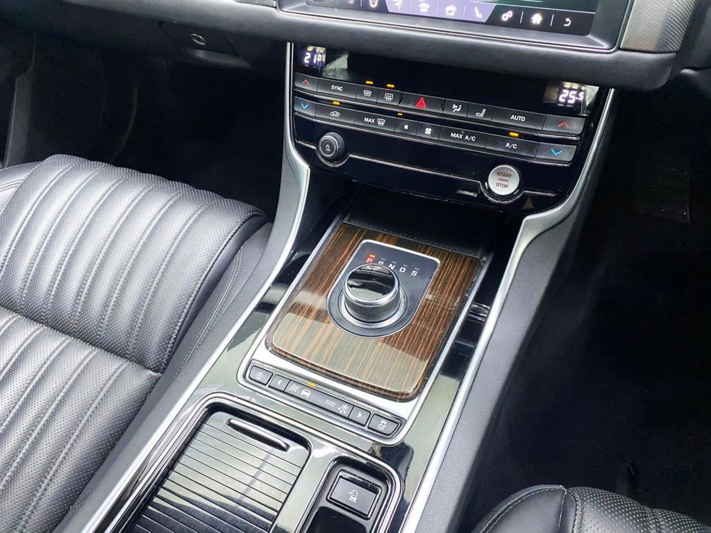 Used Jaguar XF 2018 for sale - 77384320: Photo 27