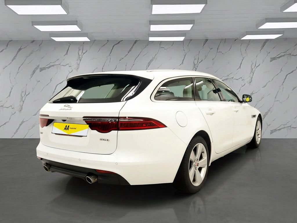 Used Jaguar XF 2018 for sale - 77384320: Photo 5