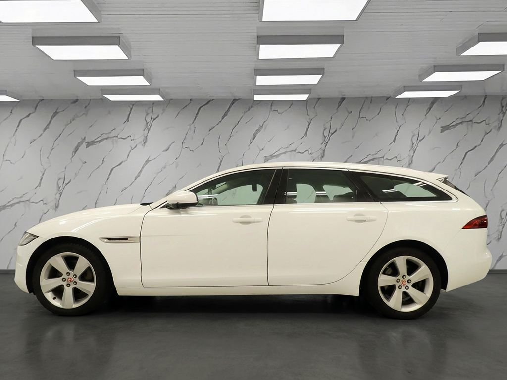 Used Jaguar XF 2018 for sale - 77384320: Photo 7