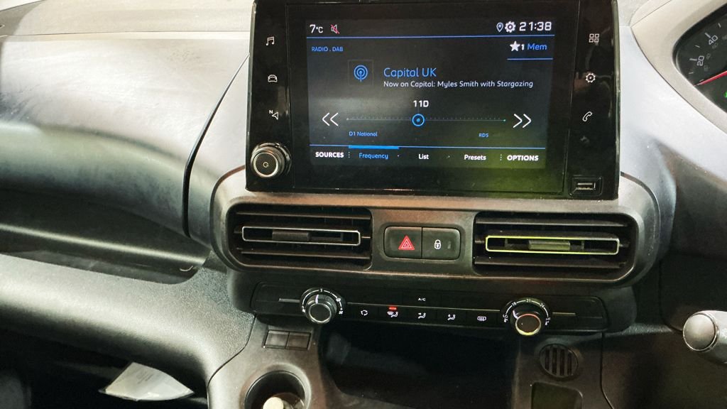 Used Peugeot Rifter 2020 for sale - 77059663: Photo 8