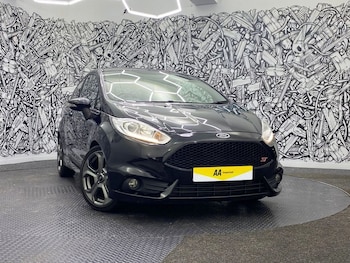 Used Ford Fiesta 2014 for sale - 76820496: Photo