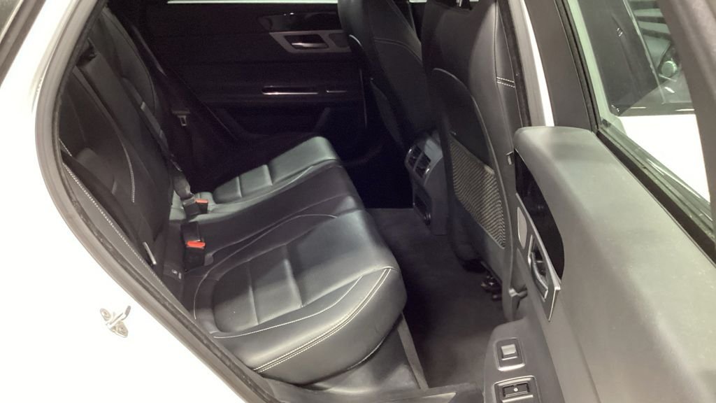 Used Jaguar XF 2018 for sale - 77341683: Photo 12