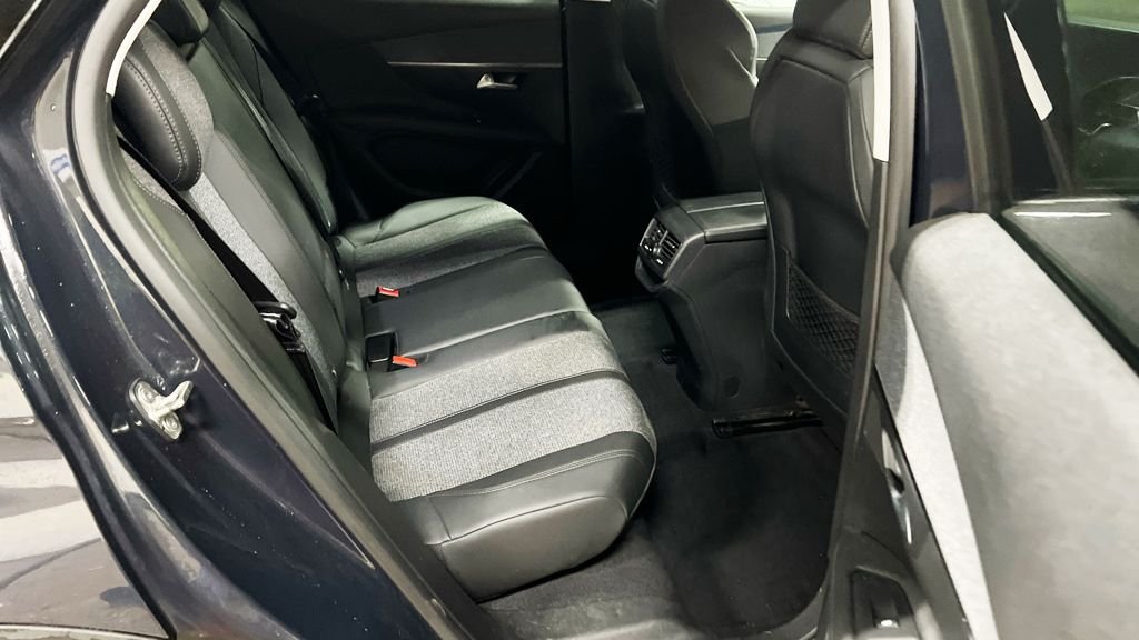 Used Peugeot 3008 2020 for sale - 77111181: Photo 11