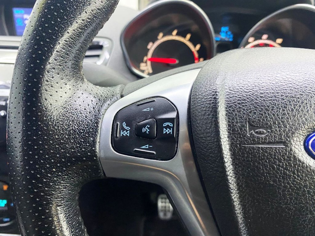 Used Ford Fiesta 2013 for sale - 76686122: Photo 19