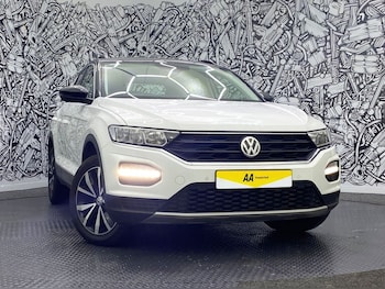 Used Volkswagen T-Roc 2020 for sale - 76973291: Photo
