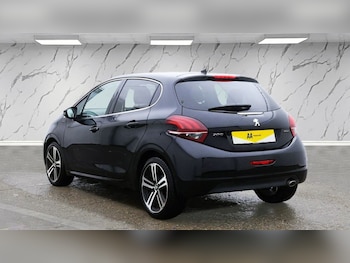 Used Peugeot 208 2019 for sale - 77059626: Photo