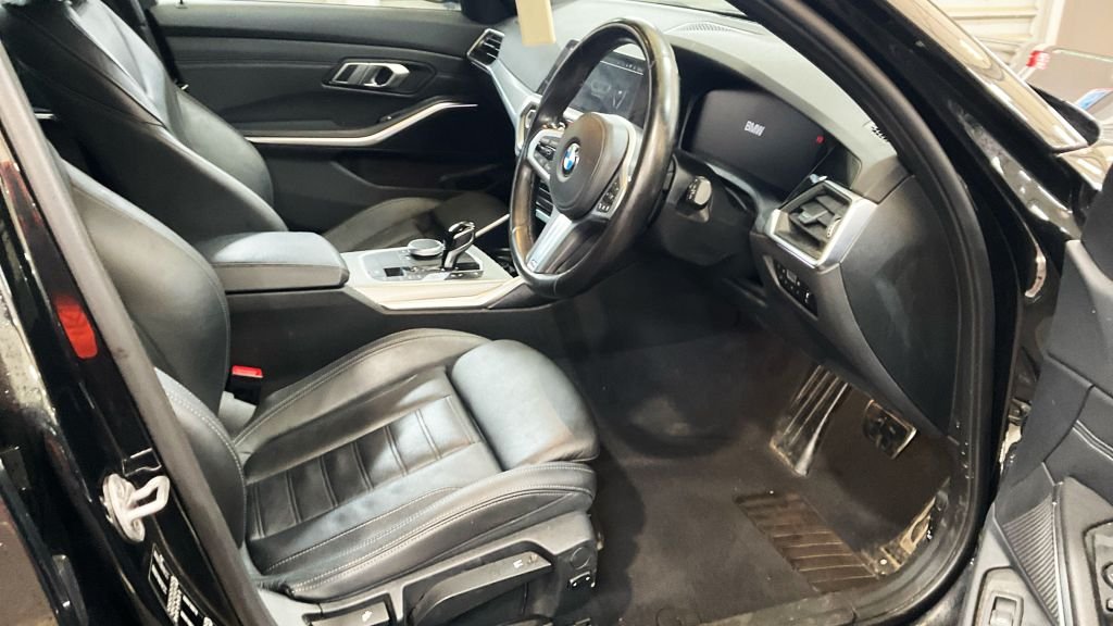 Used BMW 3 Series 2021 for sale - 76396222: Photo 11