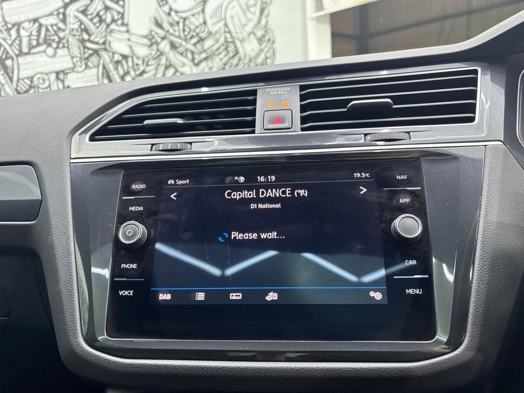 Used Volkswagen Tiguan 2019 for sale - 75715854: Photo 17