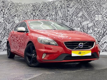 Used Volvo V40 2013 for sale - 77383740: Photo