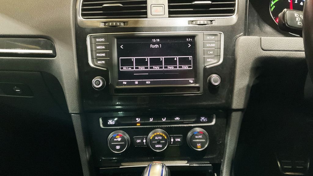 Used Volkswagen Golf 2016 for sale - 77667319: Photo 9