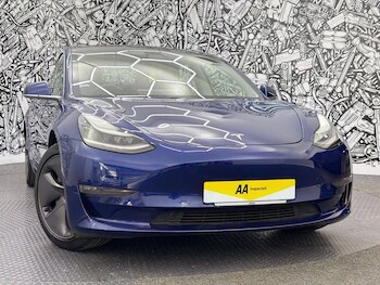 Used Tesla Model 3 2019 for sale - 75613050: Photo
