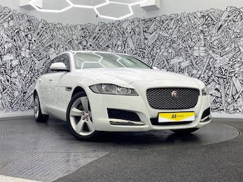 Used Jaguar XF 2018 for sale - 78968655: Photo