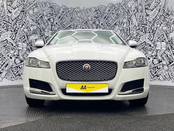 Used Jaguar XF 2018 for sale - 78968655: Photo