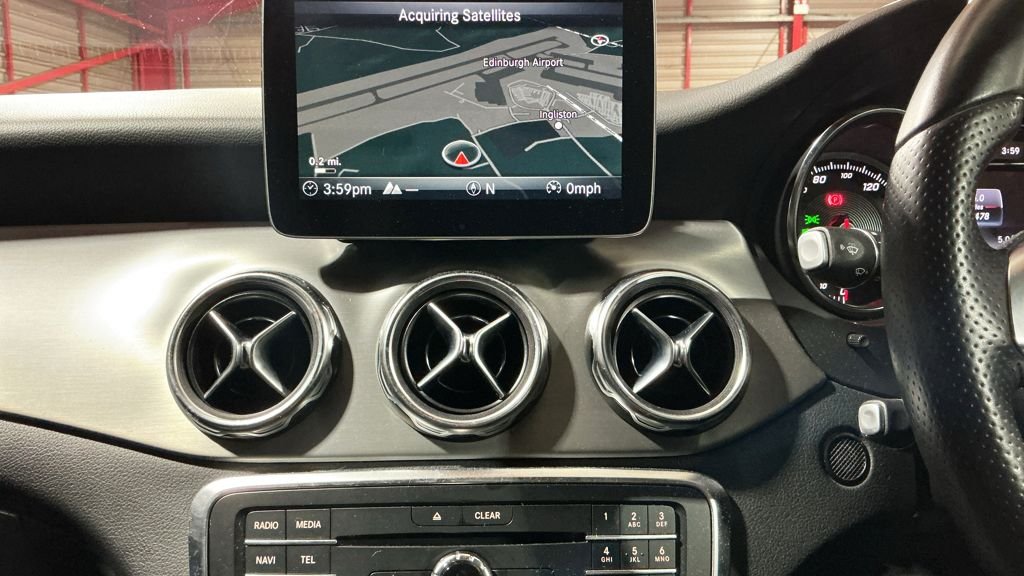 Used Mercedes-Benz GLA 2018 for sale - 77621445: Photo 9