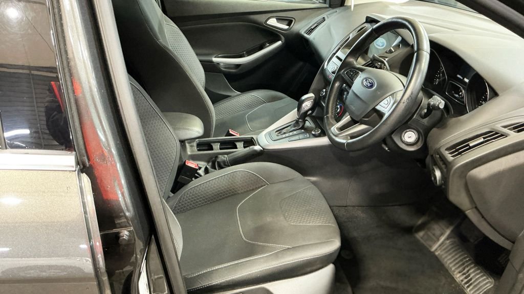 Used Ford Focus 2017 for sale - 77384418: Photo 12