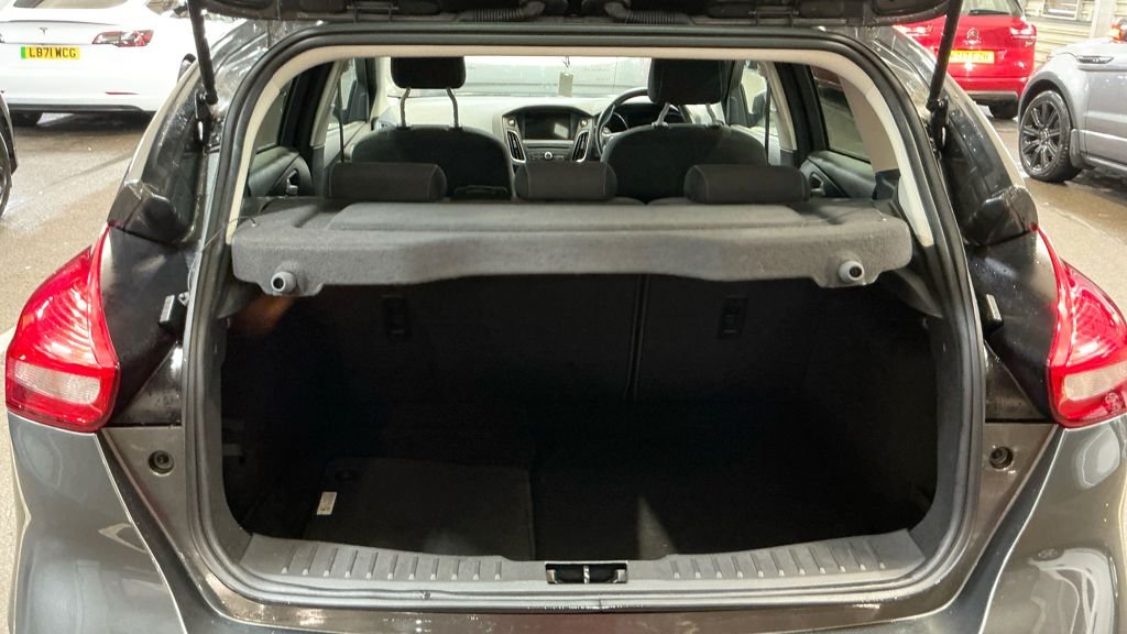 Used Ford Focus 2017 for sale - 77384418: Photo 14