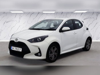 Used Toyota Yaris 2024 for sale - 79196900: Photo