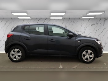 Used Dacia Sandero 2022 for sale - 76582810: Photo