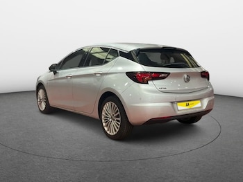Used Vauxhall Astra 2021 for sale - 75693010: Photo
