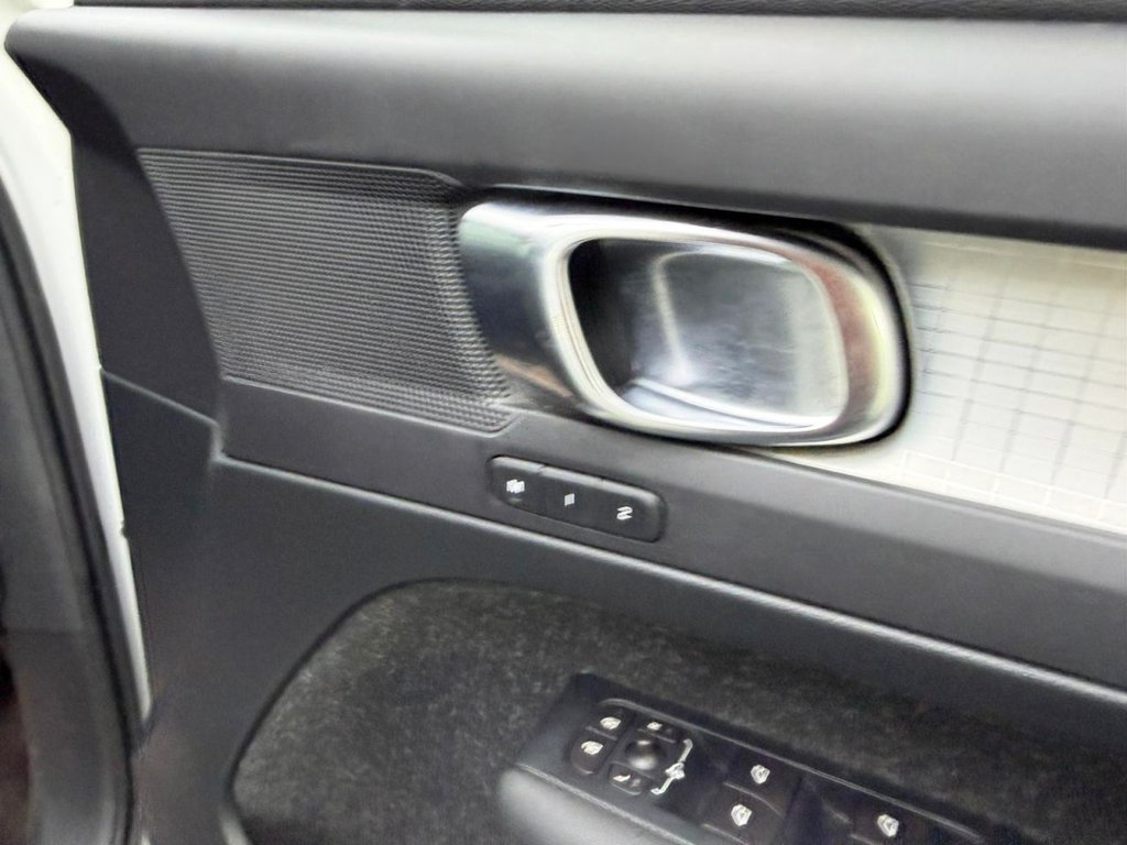 Used Volvo XC40 2019 for sale - 77609026: Photo 30