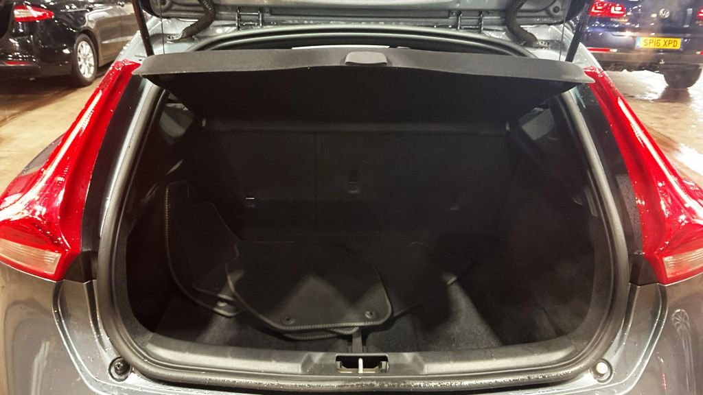 Used Volvo V40 2018 for sale - 77534423: Photo 15