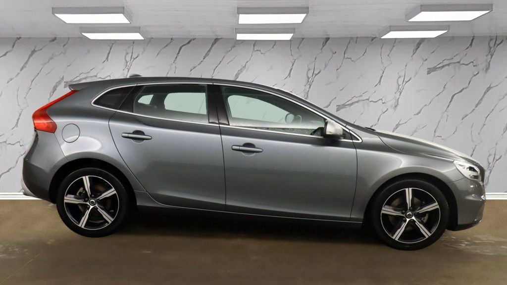Used Volvo V40 2018 for sale - 77534423: Photo 8