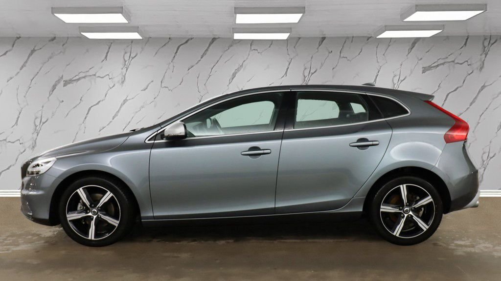 Used Volvo V40 2018 for sale - 77534423: Photo 9