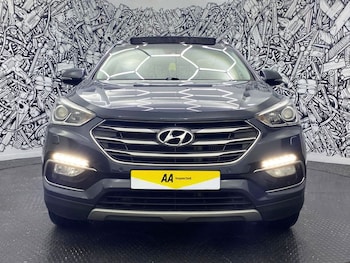 Used Hyundai Santa Fe 2016 for sale - 76453992: Photo