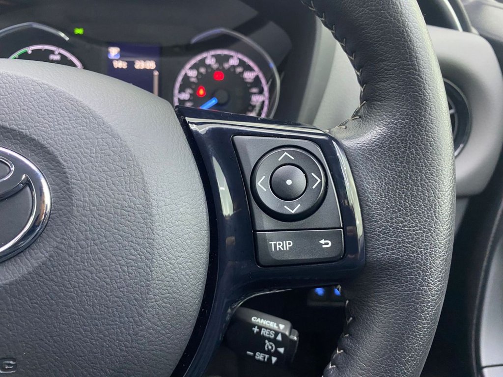 Used Toyota Yaris 2018 for sale - 76092729: Photo 22