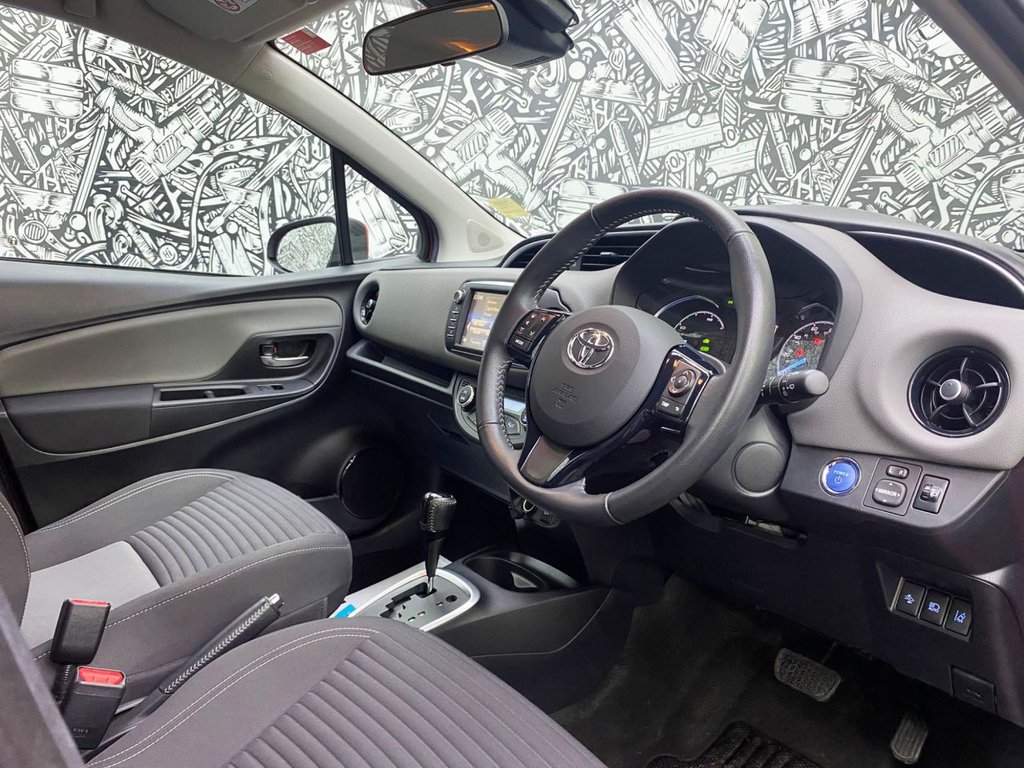 Used Toyota Yaris 2018 for sale - 76092729: Photo 23